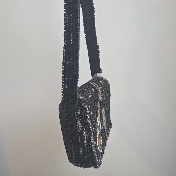 Black Sequin Beaded Clutch Shoulder Bag with Champagne Motif - Picture 8 of 13